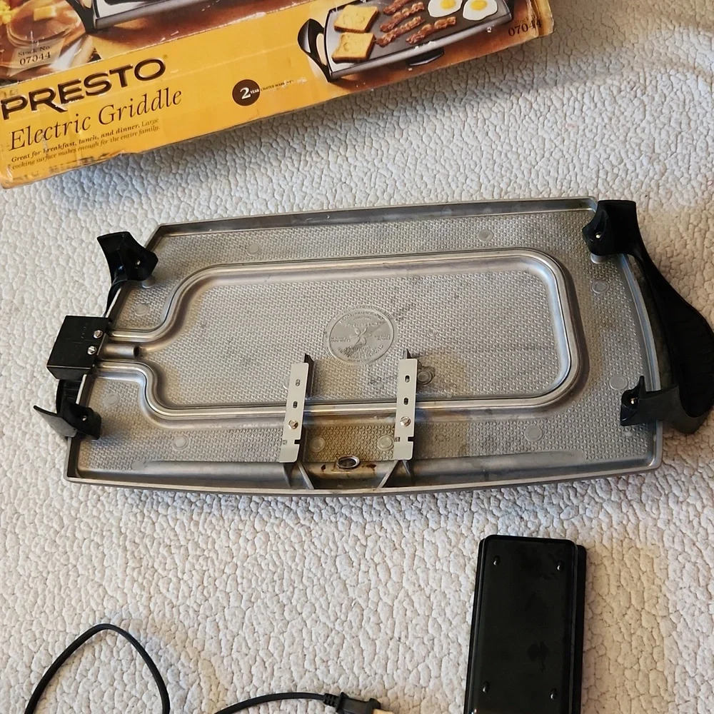 Presto 2002 Y2K Electric Griddle 19-inch CookingSurface Household Family Holiday